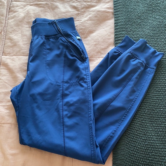 Cherokee Infinity scrub set - Picture 4 of 4